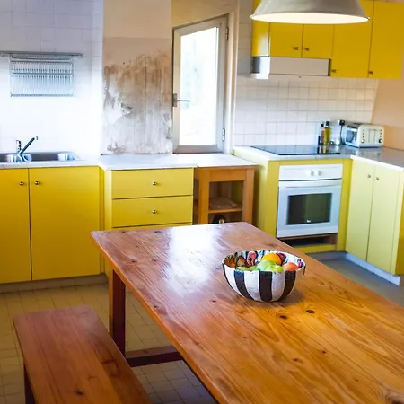 Spacious Loft With Shared Swimming Pool * Maia de Montcal